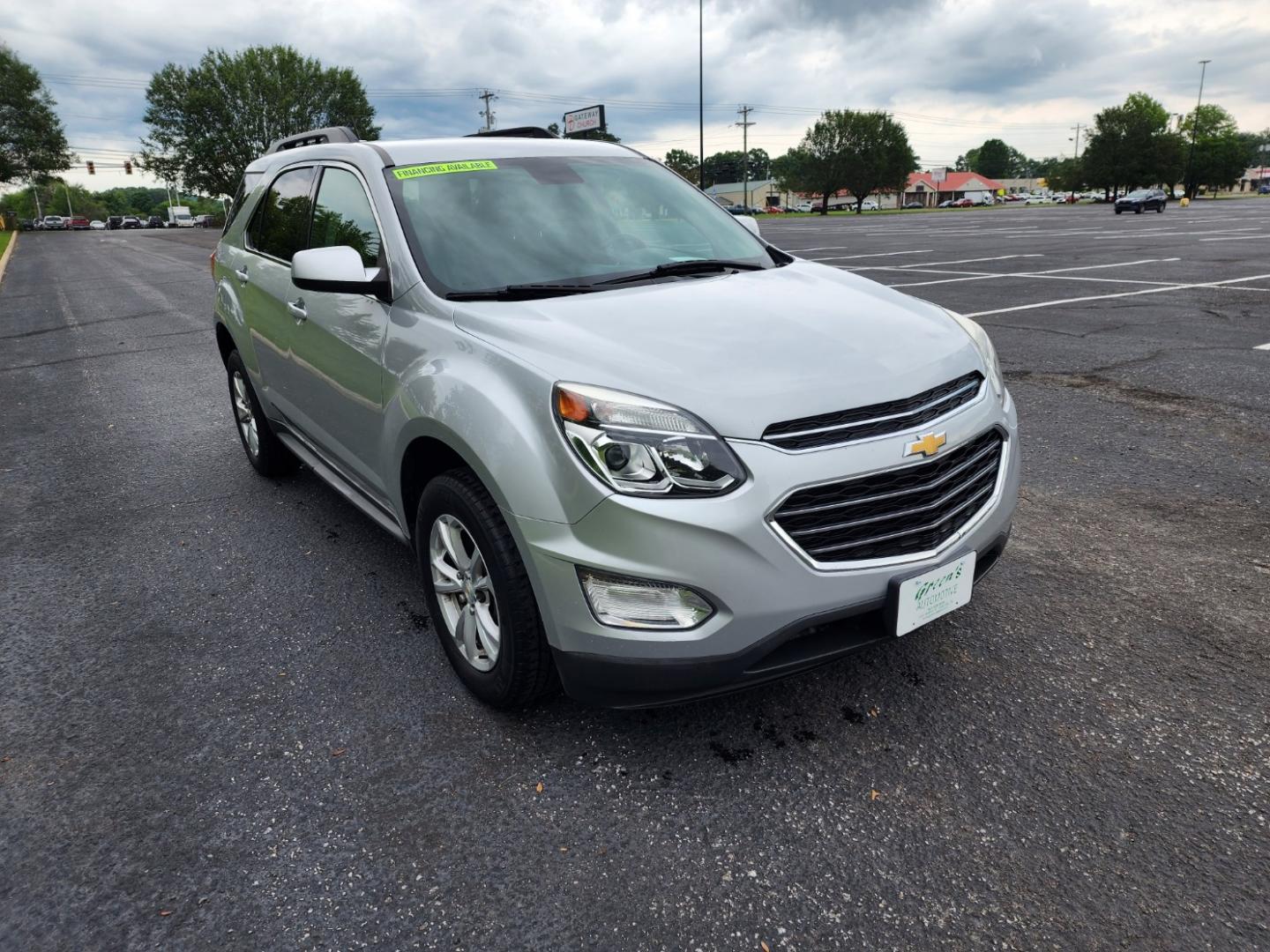 2017 Silver /Gray Chevrolet Equinox LT (2GNFLFEK9H6) with an 2.4 4cyl. engine, Automatic transmission, located at 1221 Madison St., Shelbyville, TN, 37160, (931) 680-9439, 0.000000, 0.000000 - Photo#1